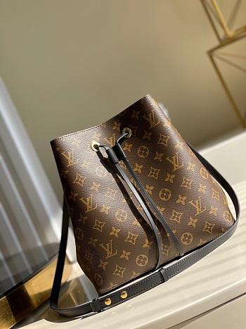 Louis Vuitton NéoNoé MM In Black M44020 26x26x17.5cm