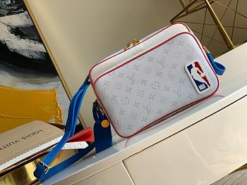 Louis Vuitton LVxNBA Nil Messenger Bag In White M45583 30x22x9cm 