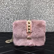 Valentino Small Lock Mink-fur Shoulder Bag Rose Pink 21 cm - 1