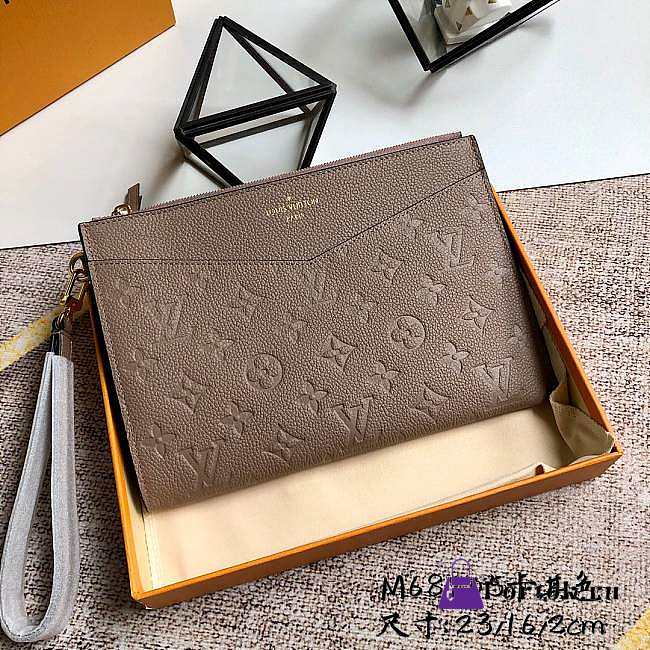 Louis Vuitton Pochette Melanie MM Beige M68705 23x16x2cm - 1
