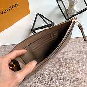 Louis Vuitton Pochette Melanie MM Beige M68705 23x16x2cm - 3