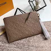 Louis Vuitton Pochette Melanie MM Beige M68705 23x16x2cm - 2