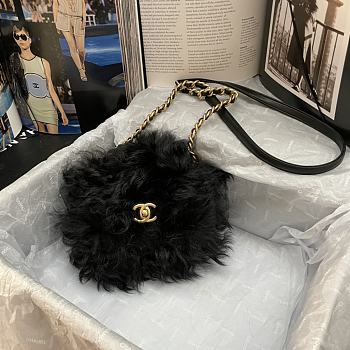 Chanel Mini Flap Bag Shearling Lambskin Black AS2885 15×11×4.5cm