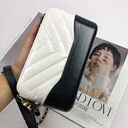 Chanel Gabrielle Clutch White/Black A94505 18x6x11cm - 3