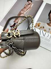 Chanel Gabrielle Clutch Gray A94505 18x6x11cm - 6