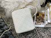 Chanel Vertical Camera Bag White AS1753 17.5x14x7cm - 4