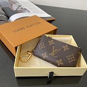 Louis Vuitton Key Pouch Monogram Cancas M62650 11.5x6.5cm - 1