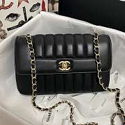 Chanel 1992 Vertical Quilt CC Shoulder Bag Black AS1499 23x14x7cm - 4