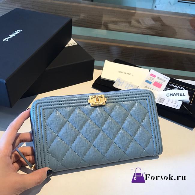 Chanel Boy Long Zipped Wallet Grained Leather Sky Blue A80815 19cm - 1
