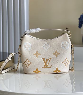 Louis Vuitton Marshmallow Hobo Bag Creme M45698 22x22x13cm