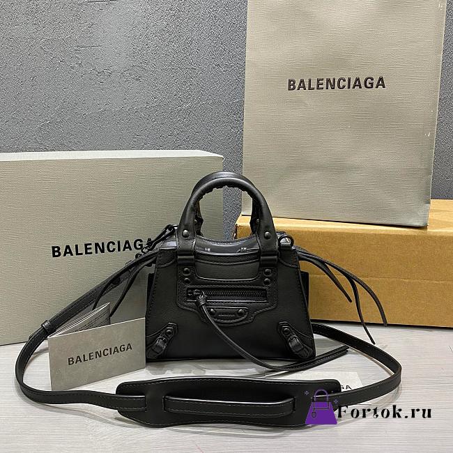 Balenciaga Mini Neo Classic Top Handle Bag Full Black 63852411R57 22x14x11cm - 1
