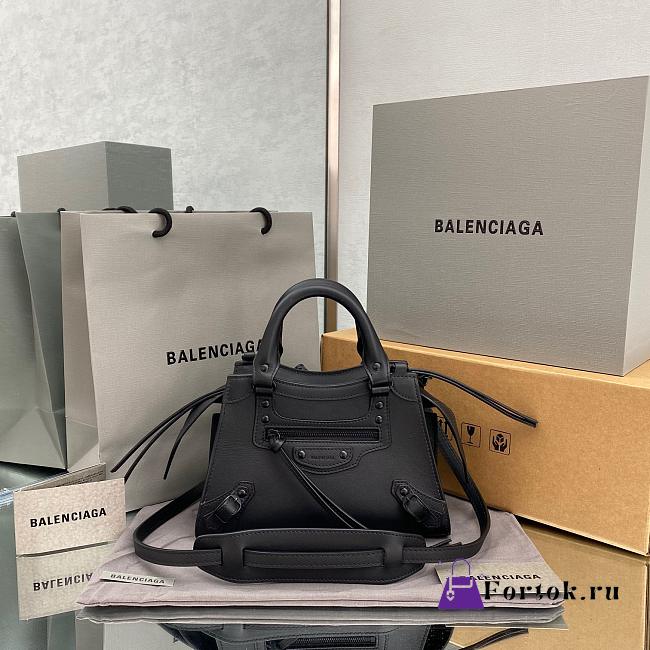 Balenciaga Small Neo Classic Top Handle Bag Full Black 63852111R57 33x21x16cm - 1
