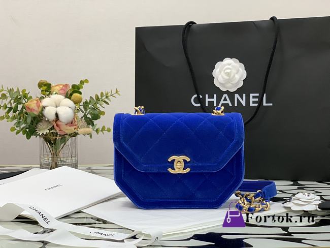 Chanel Mini Flap Bag Velvet & Gold-Tone Metal Blue AS2597 19x15x6cm - 1