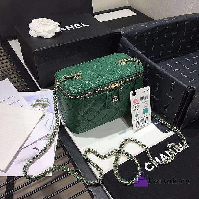 Chanel Cosmetic Bag Green AS1341 16×8×10cm - 1