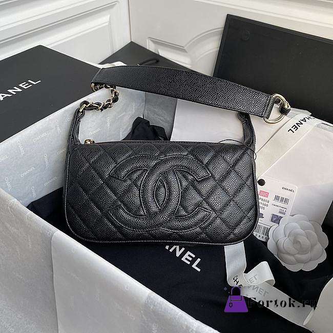 Chanel Grained Leather Hobo Bag Black B01960 25x14x5cm - 1