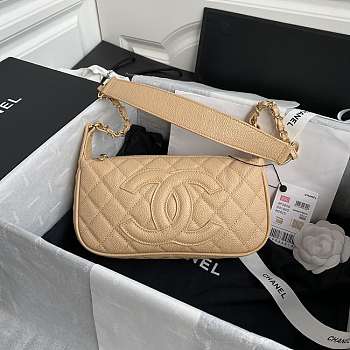 Chanel Grained Leather Hobo Bag Beige B01960 25x14x5cm