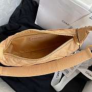 Chanel Grained Leather Hobo Bag Beige B01960 25x14x5cm - 5