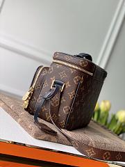 Louis Vuitton Camera Bag Monogram Canvas Black M44937 22.5x19x13.5cm - 5