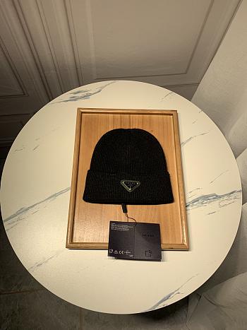 Prada Hat 01