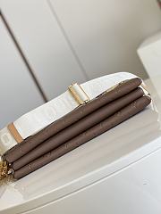 Louis Vuitton Coussin MM Taupe M59279 24×34×12cm - 5