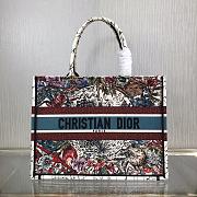 Dior Small Book Tote Latte Multicolor Constellation Embroidery M1296 36.5x28x17.5cm - 1