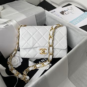 Chanel Flap Bag With Big Chain Leather White 22×5×15.5cm