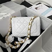 Chanel Flap Bag With Big Chain Leather White 22×5×15.5cm - 2