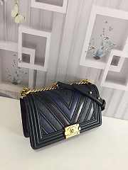 Chanel Medium Chevron Mix Leather Flap Boy Bag Blue A67086 25x16x9cm - 1