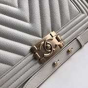 Chanel Medium Old Metallic Chevron Quilted Boy Flap Bag Grained Leather White A67086 25×15×7.5cm - 6