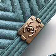 Chanel Medium Old Metallic Chevron Quilted Boy Flap Bag Grained Leather Pastel Blue A67086 25×15×7.5cm - 6