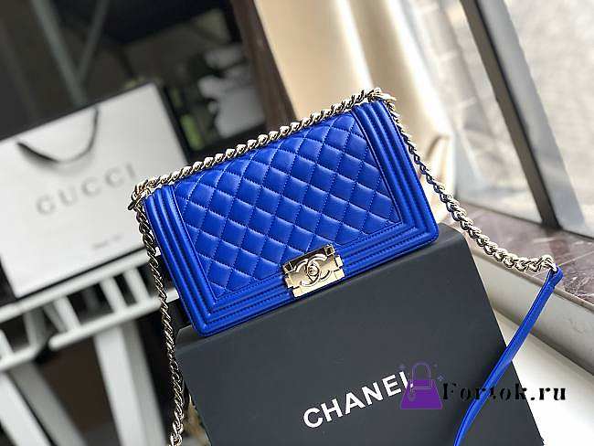 Chanel Medium Old Classic Boy Bag Lambskin Blue A67086 25 cm - 1