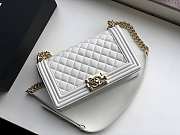 Chanel Medium Old Classic Boy Bag Lambskin White A67086 25 cm - 6