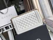 Chanel Medium Old Classic Boy Bag Lambskin White A67086 25 cm - 5