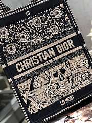 Dior Vertical Book Tote Embroidery 01 20x26x10cm - 3