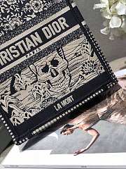 Dior Vertical Book Tote Embroidery 01 20x26x10cm - 2