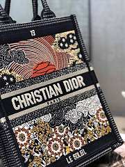 Dior Vertical Book Tote Embroidery 02 20x26x10cm - 2