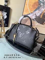 Louis Vuitton Petit Palais Monogram Pattern Black M58916 29x18x12.5cm - 1