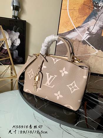 Louis Vuitton Petit Palais Bicolor Monogram Pattern Beige/Creme M58914 29x18x12.5cm