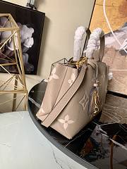 Louis Vuitton Petit Palais Bicolor Monogram Pattern Beige/Creme M58914 29x18x12.5cm - 4