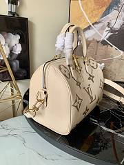 Louis Vuitton Speedy Bandoulière 25 Bicolor Monogram Pattern Creme/Beige M58947 25x19x15cm - 5