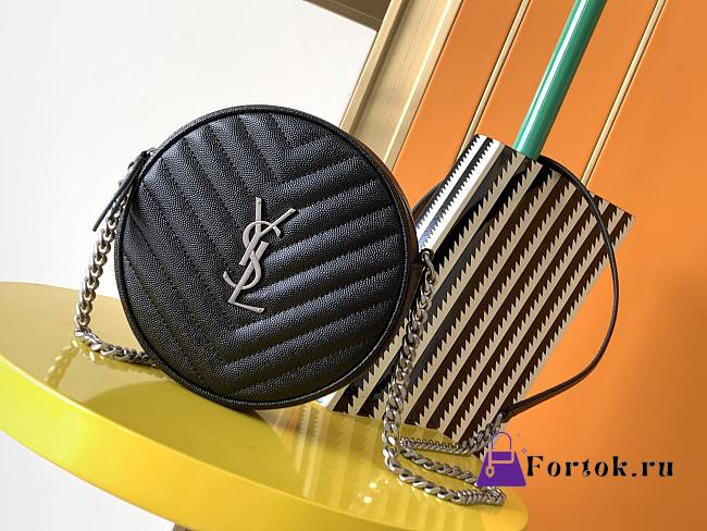Ysl Vinyle Round Camera Bag In Chevron-Quilted Grain De Poudre Embossed Leather Black/Silver Metal 6104361 17x17x5.5cm - 1