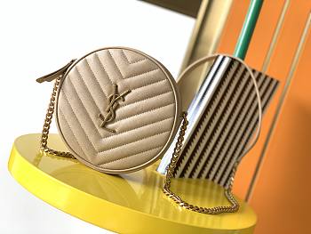 Ysl Vinyle Round Camera Bag In Chevron-Quilted Grain De Poudre Embossed Leather Beige 6104361 17x17x5.5cm