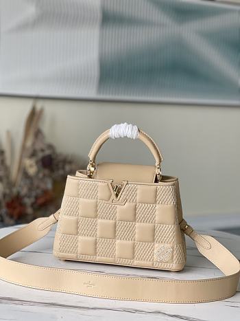 Louis Vuitton Capucines BB Damier Quilt Lambskin Creme M59225 27x18x9cm