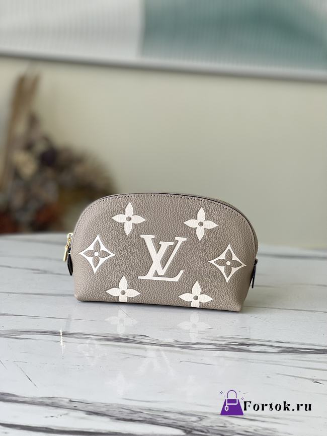 Louis Vuitton Pochette Cosmetique PM Cream M45951 17x12x6cm - 1