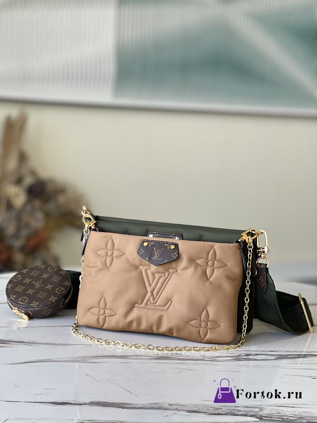 Louis Vuitton Maxi Multi Pochette Accessoires Khaki/Beige M58977 34x21.5x5cm - 1