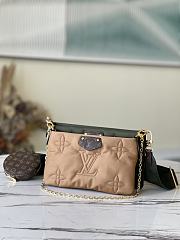 Louis Vuitton Maxi Multi Pochette Accessoires Khaki/Beige M58977 34x21.5x5cm - 1