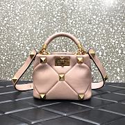 Valentino Small Roman Stud The Handle Bag In Nappa Rose Canelle B0I97BSF 20×9×15cm - 1