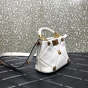 Valentino Small Roman Stud The Handle Bag In Nappa White B0I97BSF 20×9×15cm - 5