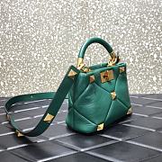 Valentino Small Roman Stud The Handle Bag In Nappa Teal B0I97BSF 20×9×15cm - 2