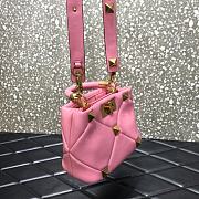 Valentino Small Roman Stud The Handle Bag In Nappa Pink B0I97BSF 20×9×15cm - 3